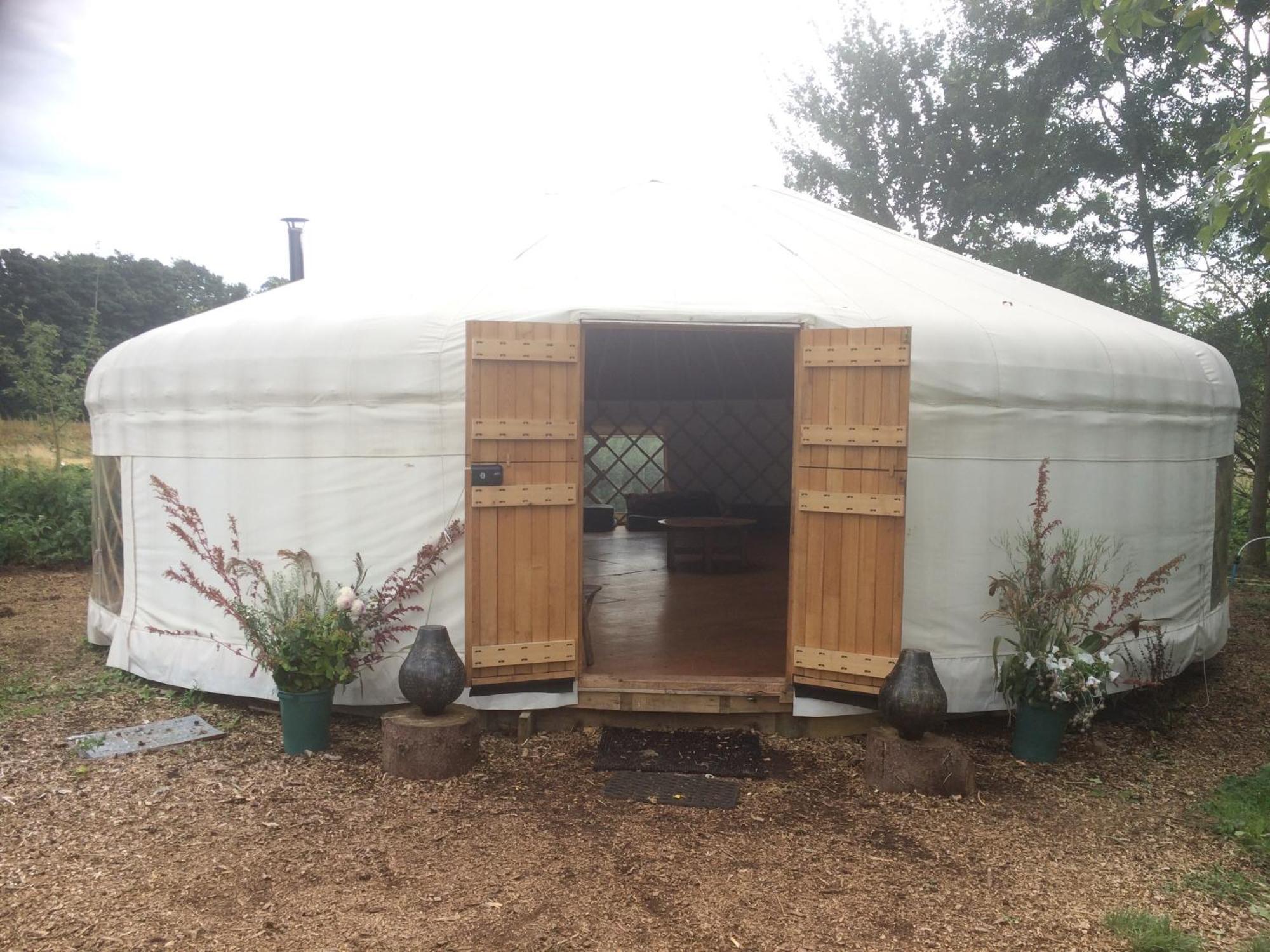 Silver Airstream Glamping & Rental Chichester Dış mekan fotoğraf